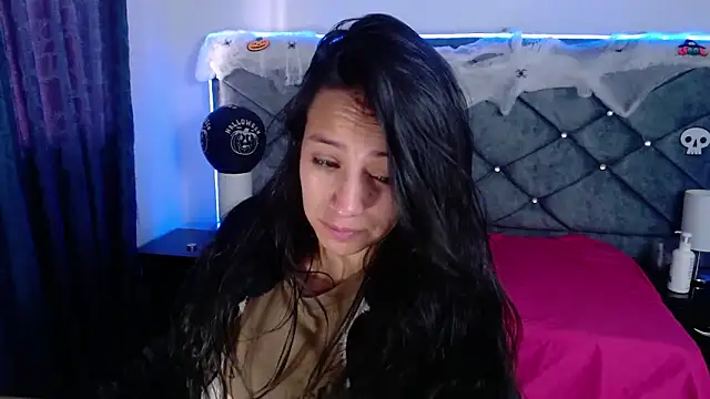 Julietacollins06 online show from October 20, 1:25 pm