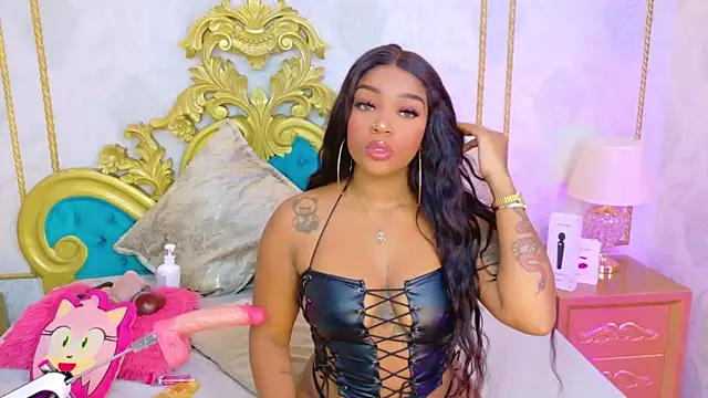 SalomeRestrepo online show from April 2, 4:21 am