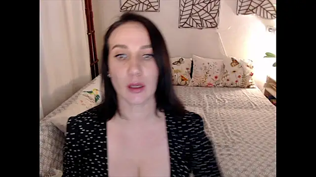 pepper milf online show from April 20, 3:48 pm
