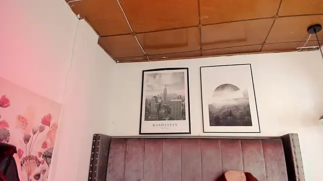 Alaia Cute online show from December 2, 4:47 am