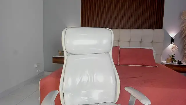 Emma23   online show from February 7, 7:23 am