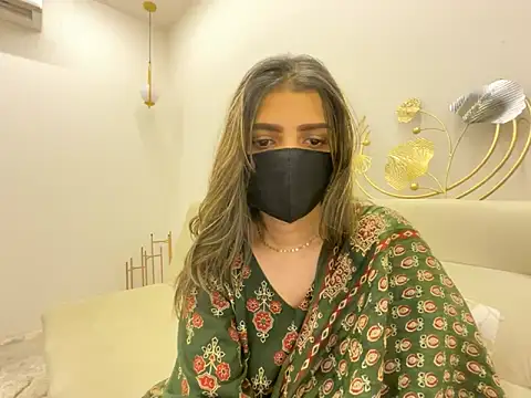 MaYaa  11 online show from April 15, 1:11 pm