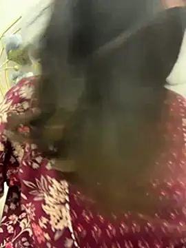 MaYaa  11 online show from December 5, 7:30 am