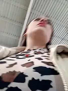 Lesly 10- online show from September 17, 8:18 pm