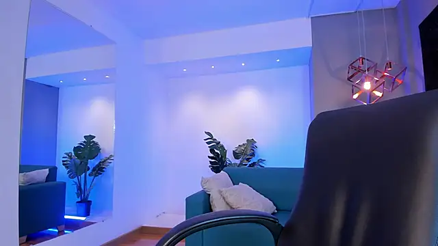 Lyssa Muller online show from October 31, 7:51 pm