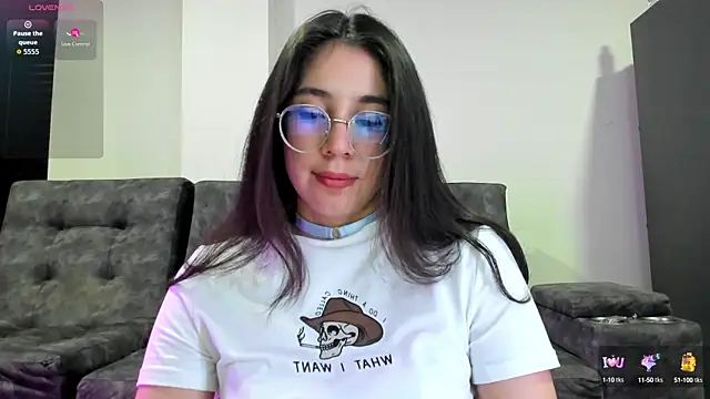 emmadiaz1 online show from October 10, 3:22 am