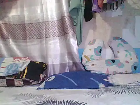 Sweetchuby1995 online show from June 14, 5:19 am
