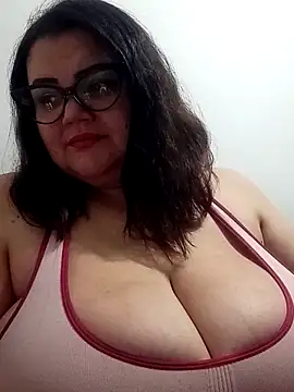 Snapshot of Madisonpalacio chatting on October 8, 11:42 pm Madisonpalacio online show from October 8, 11:42 pm