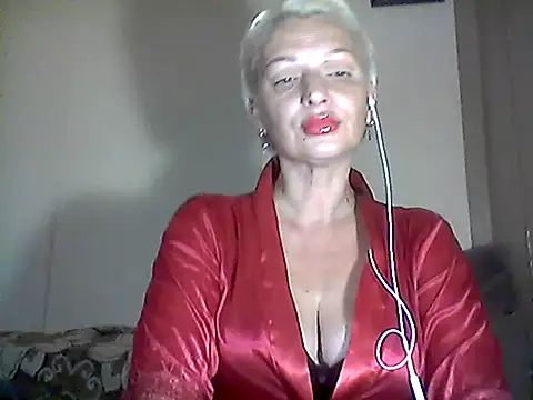 Snapshot of MaryJane441 chatting on October 4, 7:51 pm MaryJane441 online show from October 4, 7:51 pm