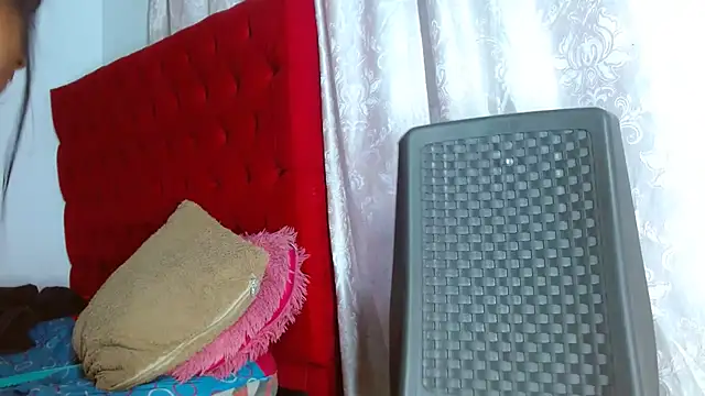 cristinamontiel online show from September 22, 7:12 pm