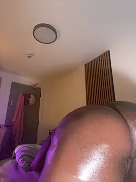 just4Ux online show from April 15, 6:41 pm