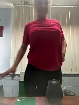 hotNReady6969 online show from December 16, 1:39 pm