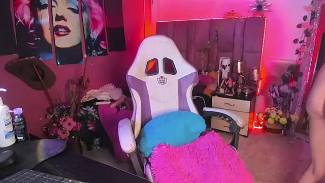 sweetyose online show from April 18, 7:07 pm