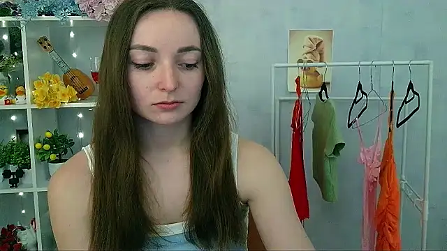  Barbie Kiss  online show from March 29, 10:14 am