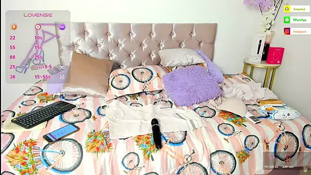 alanavega11 online show from March 26, 12:40 pm