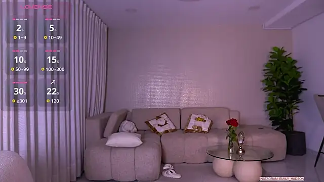 emily huddson  online show from November 27, 12:35 am