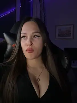 EricaWalls online show from October 5, 10:26 pm