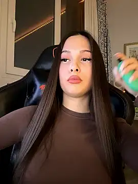 EricaWalls online show from January 11, 4:45 pm