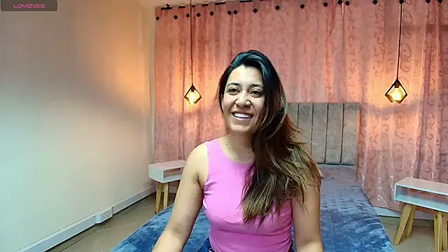 VioletaScott  online show from October 6, 1:06 pm