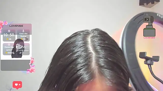 litle mily  online show from November 6, 8:59 pm