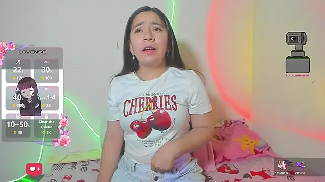 Snapshot of litle_mily_ chatting on October 14, 10:23 pm litle mily online show from October 14, 10:23 pm