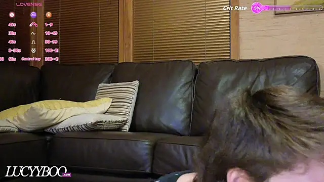 lovelylucyy online show from January 7, 12:58 am