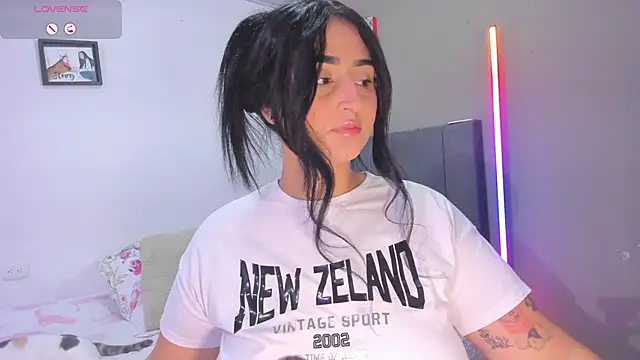 curvy jhacky online show from September 12, 1:28 am