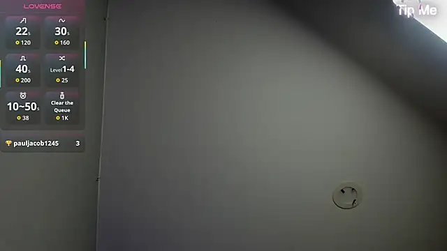 Emilytafur online show from April 10, 11:33 pm