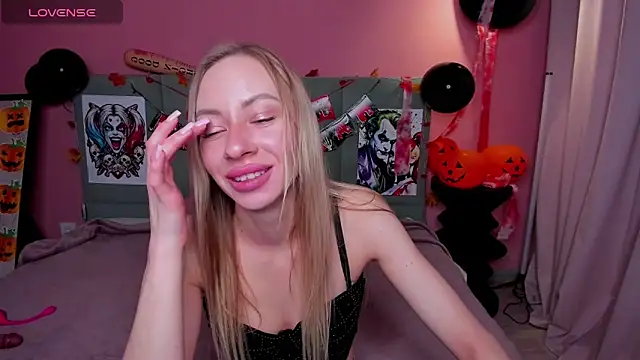 Diana Garrett online show from October 28, 2:39 am