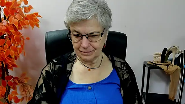 Snapshot of IrisDream chatting on September 26, 6:44 am IrisDream online show from September 26, 6:44 am