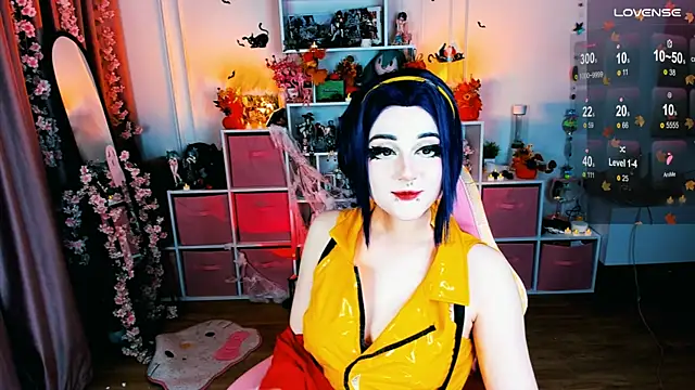 Snapshot of Aki__Ra chatting on October 23, 11:44 pm Aki  Ra online show from October 23, 11:44 pm