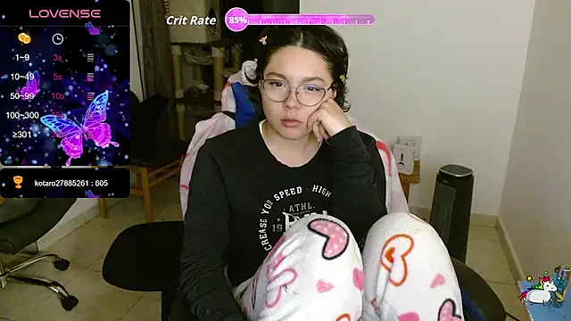 TRIXIE TANG28 online show from February 11, 3:30 am