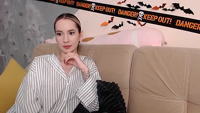 AmbrielHailey online show from November 2, 10:46 pm