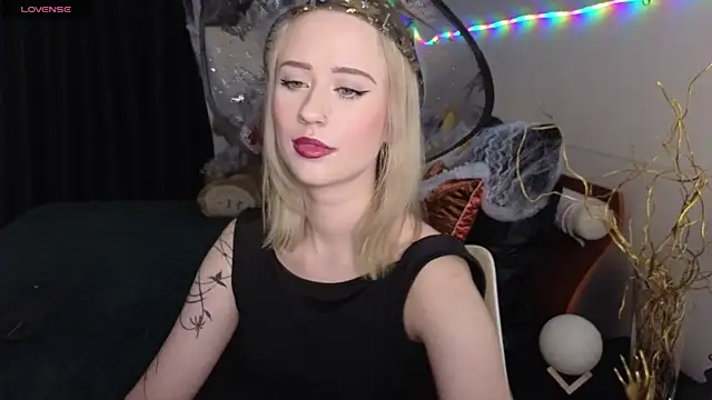 SashaBrooks online show from October 30, 6:20 pm