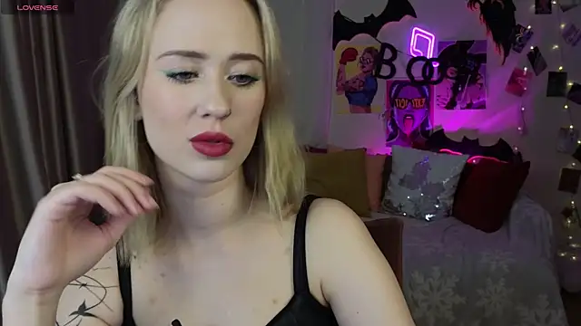 SashaBrooks online show from November 2, 1:36 pm