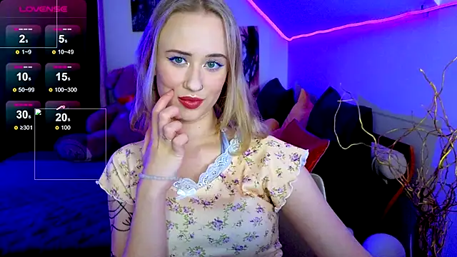 SashaBrooks online show from October 22, 6:46 pm