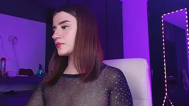 TinaJonnes  online show from April 13, 8:26 am