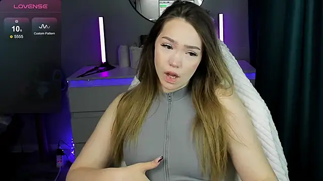 Evia r0se online show from September 12, 9:40 am