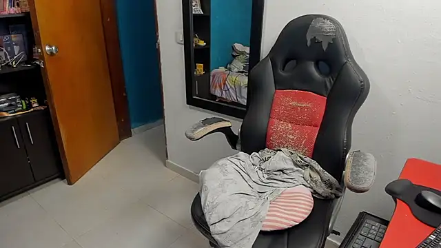 peanut tangerine online show from December 18, 12:59 am