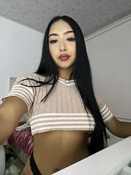 SOPHIACANDY19  online show from May 31, 1:00 am