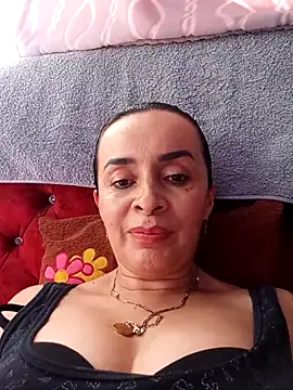 Samantha Sullivan  online show from November 4, 9:09 pm