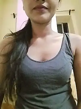 MISSQUEEN48 online show from May 14, 1:28 pm
