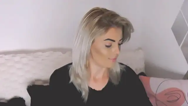 Snapshot of Aly_girl1 chatting on November 1, 11:03 am Aly girl1 online show from November 1, 11:03 am