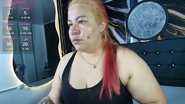 Bruja  Scarlata online show from September 24, 10:14 am