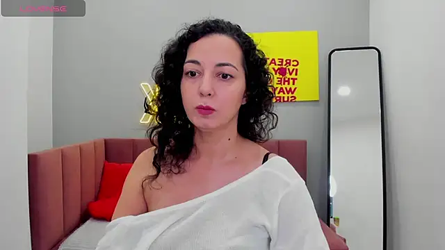 Linda Insatiable online show from November 18, 1:28 am