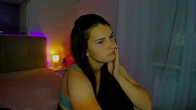 Laura Leee online show from September 14, 5:49 am