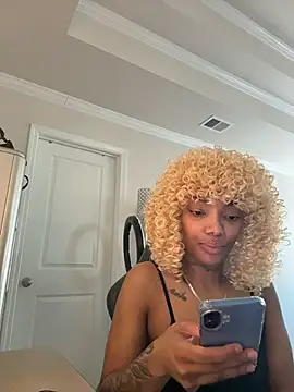 butterflybootyy online show from December 14, 4:13 pm