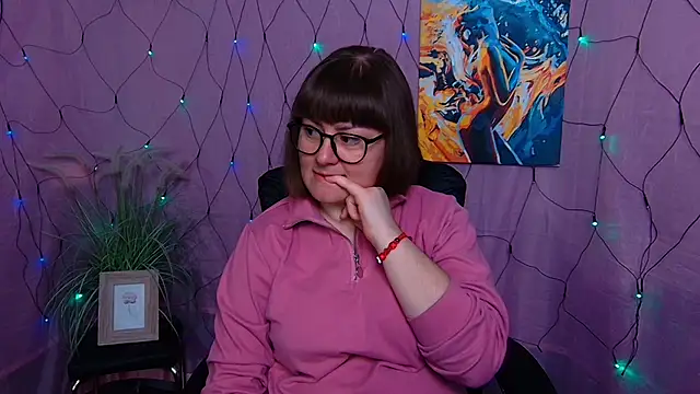 ZannaDreil online show from February 7, 7:18 pm