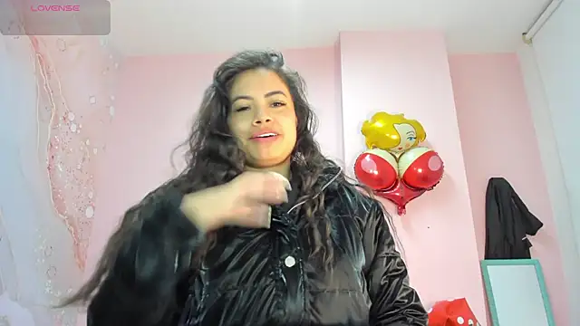 soyzarahtorres online show from October 8, 11:20 pm