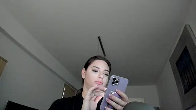kylieety online show from April 23, 12:01 pm